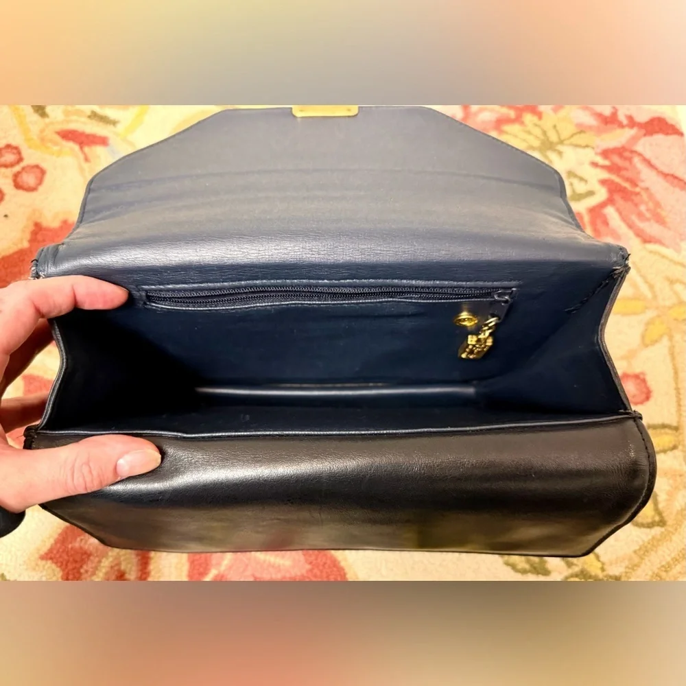 RARE 90’s Vintage GIORGIO BEVERLY HILLS Black Leather Top Handle Bag - Picture 8 of 16